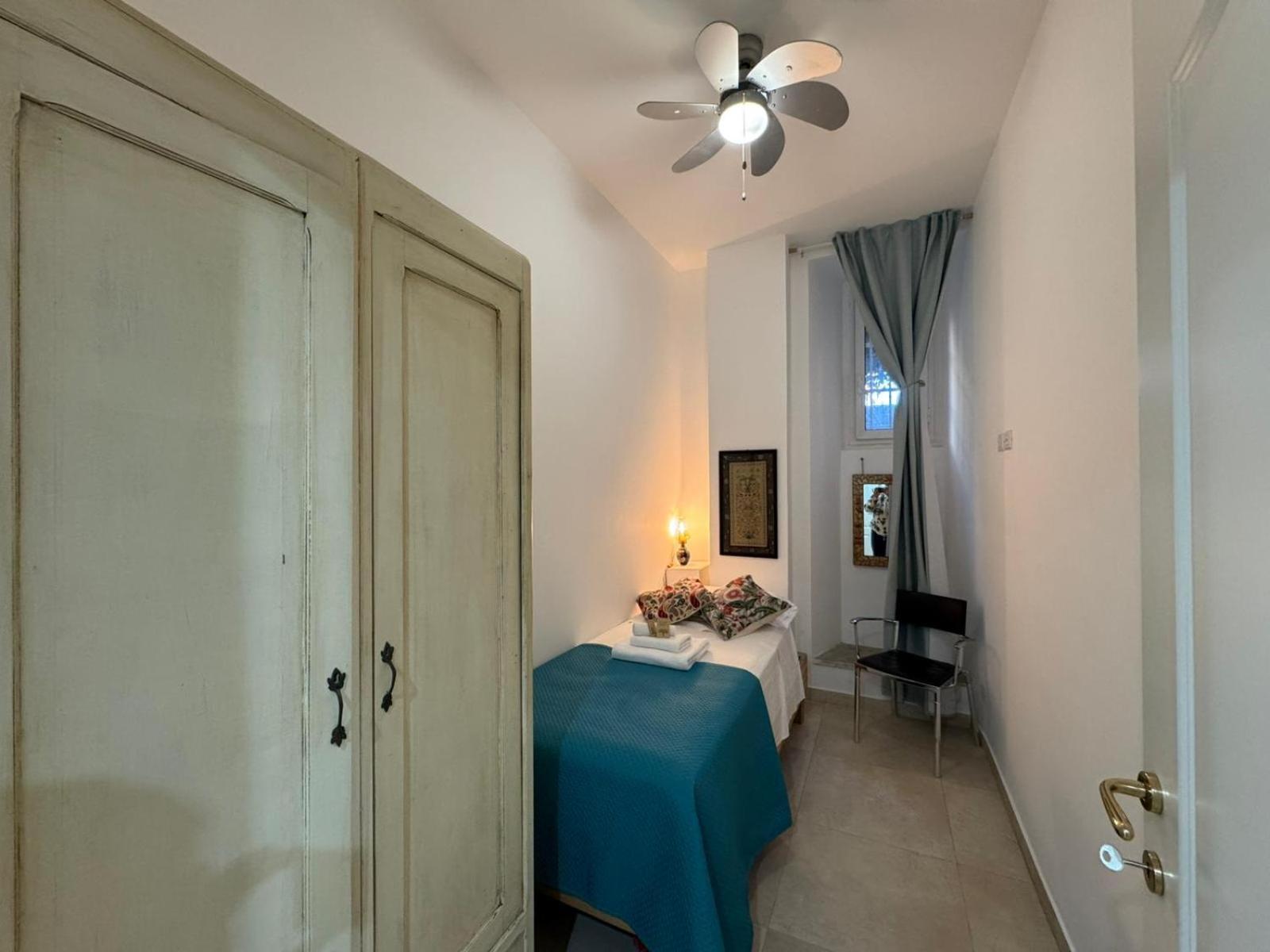 Warm Hideaway In Vibrant Tuscolano *
